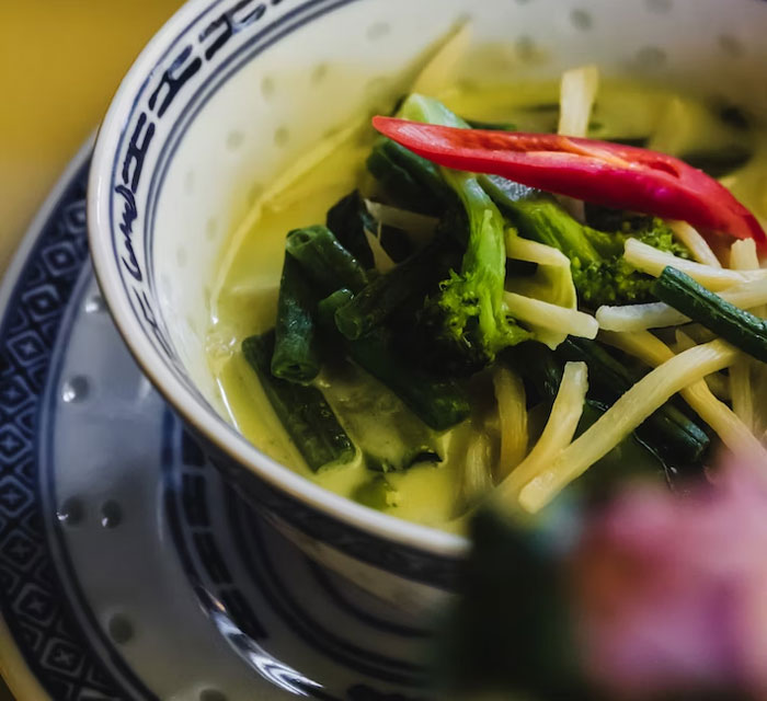 “He Is Dying On Dump Hill”: Internet Backs Up This Woman Accused Of Ruining Dinner “He Is Dying On Dump Hill”: Internet Backs Up This Woman Accused Of Ruining Dinner