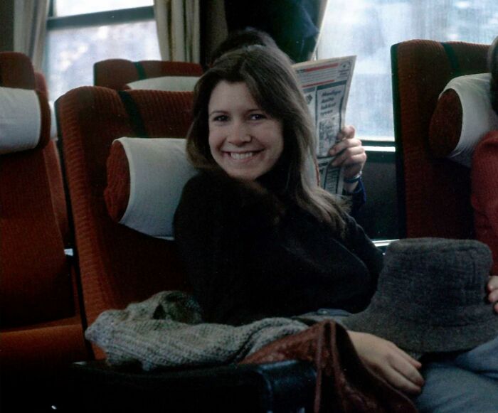 Carrie Fisher en un tren a Noruega para grabar partes de El imperio contraataca, en 1979