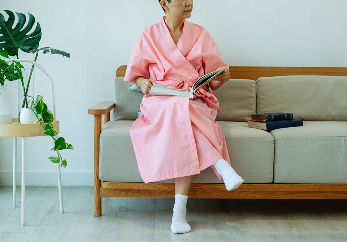 Family Drama Ensues After Wife Keeps Trying To Make MIL Like Her, Husband Tells Her She Never Will Family Drama Ensues After Wife Keeps Trying To Make MIL Like Her, Husband Tells Her She Never Will