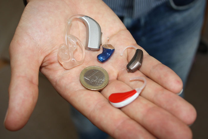 Woman Wonders If She’s A Jerk For Using Her Hearing Aids To Make An Annoying Classmate Look Stupid