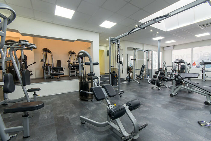 27 People Answer “Why Did That One Kid Get Expelled?”