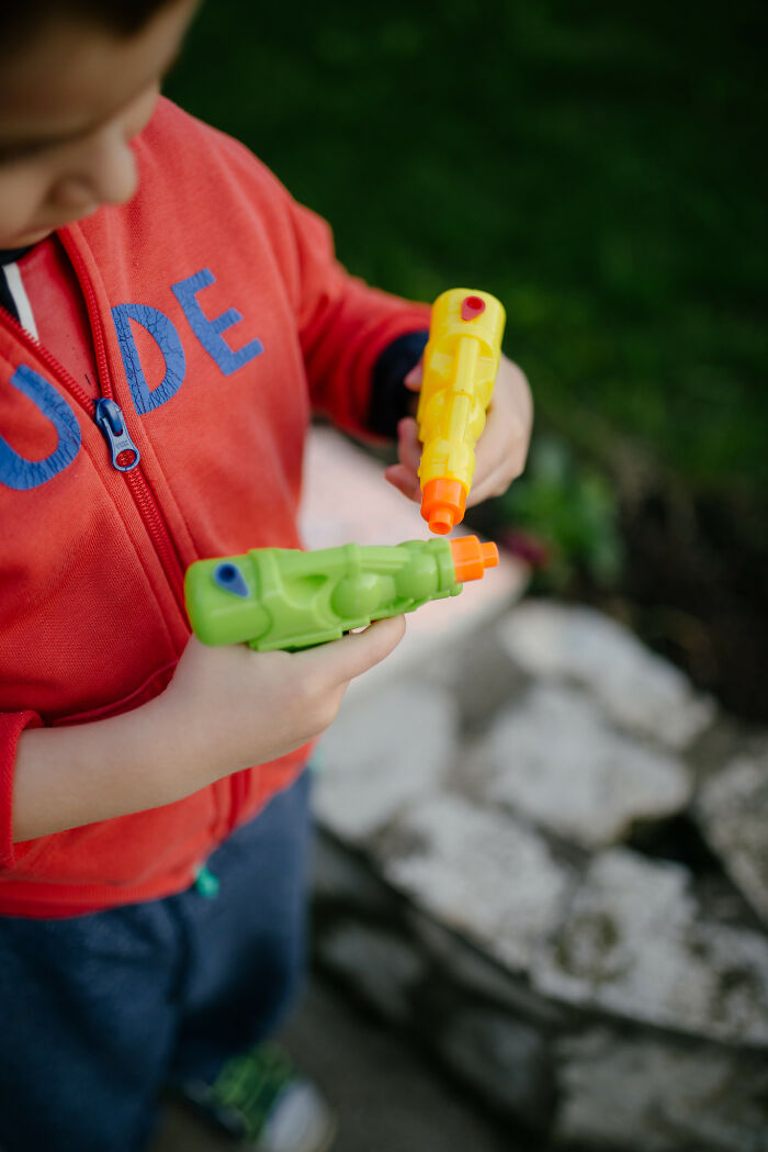 27 People Answer “Why Did That One Kid Get Expelled?”