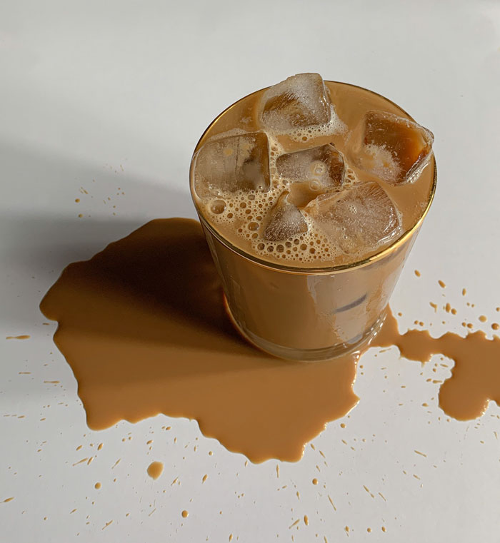 “Bug, Missed Him”: Woman Gets Hit By Niece On Purpose, Spills Coffee On Her, Enraging The Parents “Bug, Missed Him”: Woman Gets Hit By Niece On Purpose, Spills Coffee On Her, Enraging The Parents