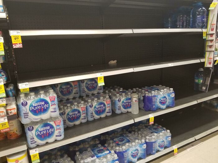 Heatwave In Canada And This Is The Only Water Left At The Supermarket