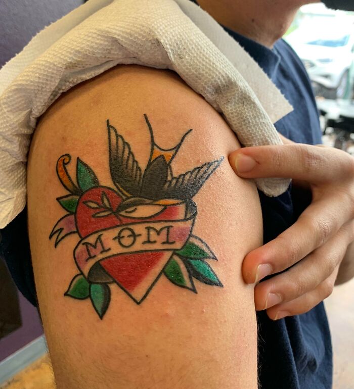 American traditional heart shoulder tattoo