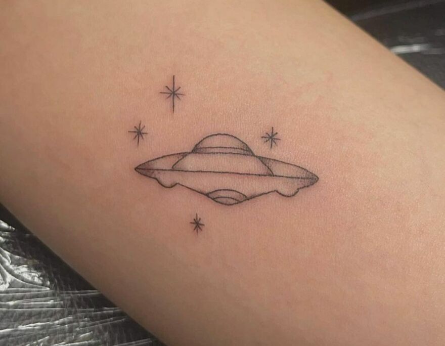 Mini UFO tattoo