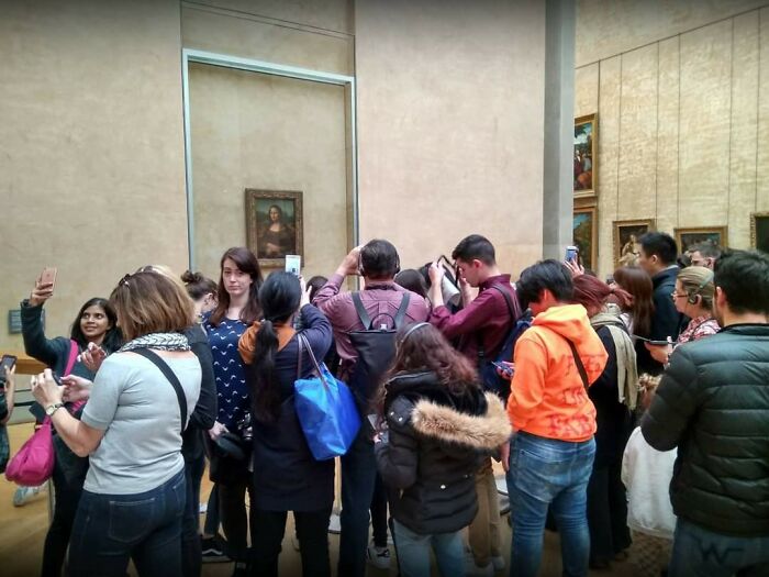 Mi prometida que siempre quiso ver la Mona Lisa en persona