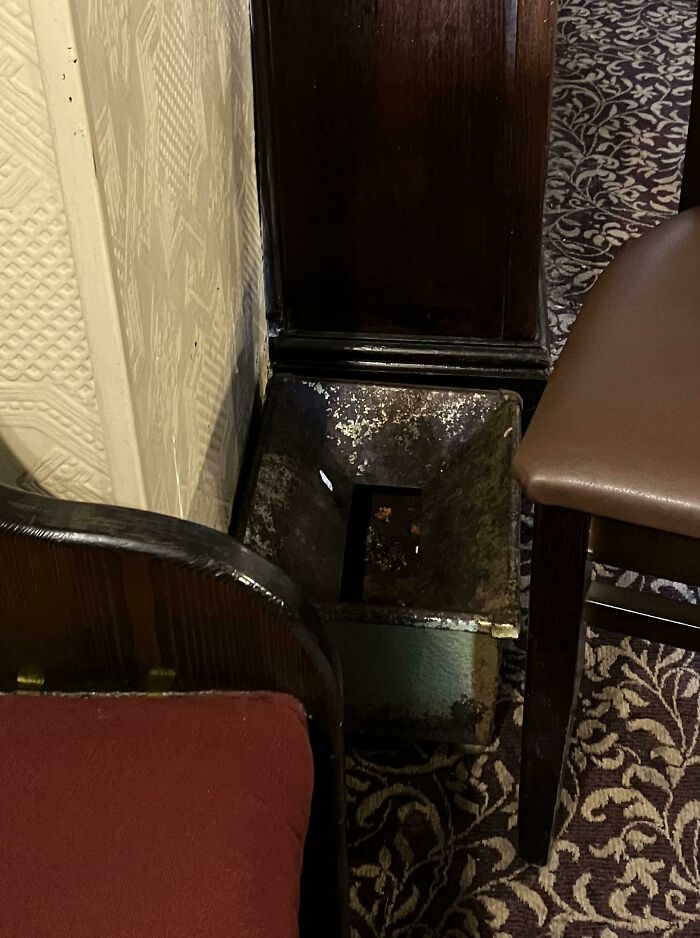 I See These Weird Metal Boxes In UK Pubs Down By The Bar And Other Than Impromptu Chewing Gum Bins, What The Heck Are They?