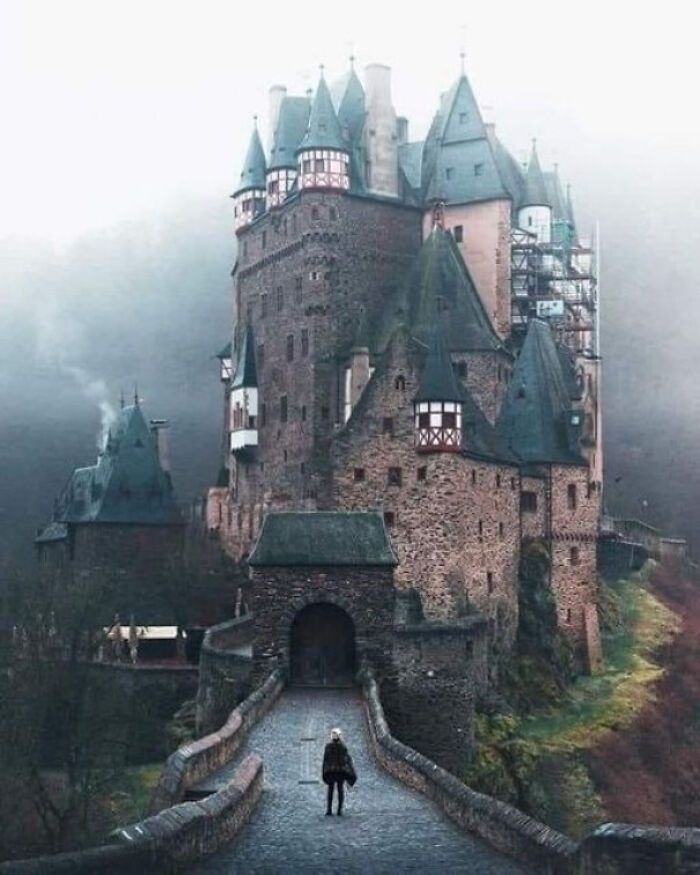 The Medieval Eltz Castle Located In Wierschem, Germany, Has Been Owned And Occupied By The Same Family For Over 850 Years, 33 Generations To Be Exact