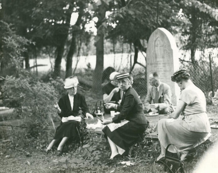 During The 19th Century And Especially In Its Later Years, Snacking In Cemeteries Happened Across The United States. Since Many Municipalities Still Lacked Proper Recreational Areas, Many People Had Full-Blown Picnics In Their Local Cemeteries