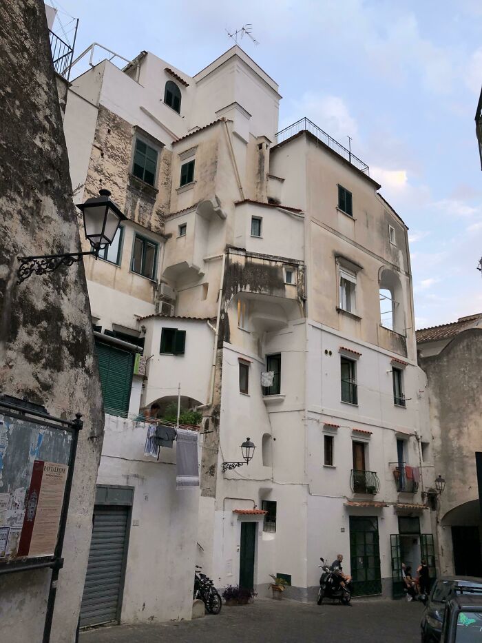 This Building In Atrani, Italy Has Some Of The Weirdest Architecture I've Ever Seen