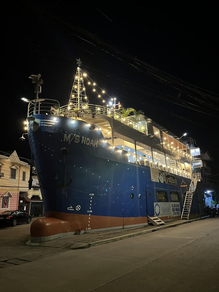 This Building In The Philippines That Looks Like A Ship And Has A Korean Restaurant And A Cafe "Onboard"
