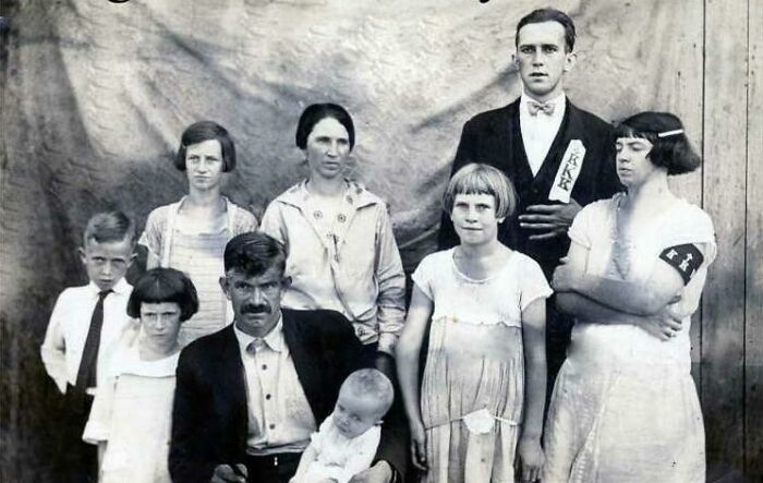 I See A Lot Of People Post Flattering Photos Of The Past, This Ain't One Of Them. Here Is My 5 Year Old Grandmother (Bottom Left) And Her Family In 1924 In Tucker County Wv That I Found In An Ancestry.com Search