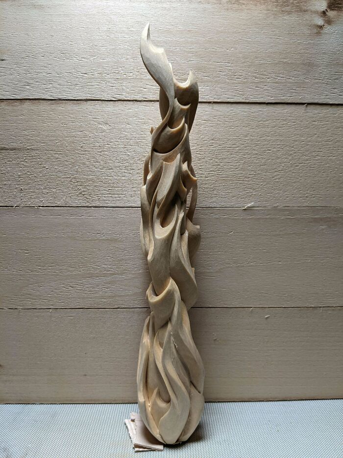 Fuego, con madera de tilo