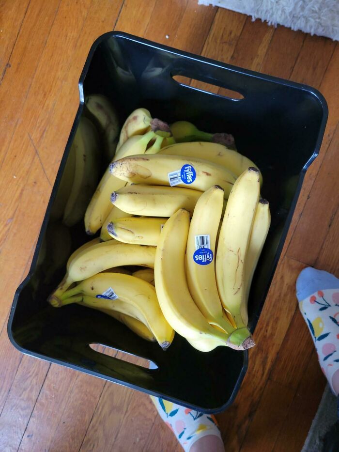 I Ordered 6 Individual Bananas For Grocery Delivery, My Shopper Accidentally Read It As "6 Bunches". I Have 39 Bananas To Deal With Now