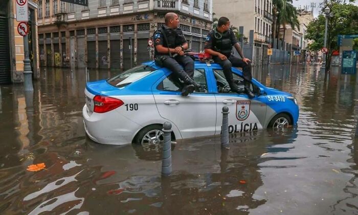 La policía marina de Rio en acción