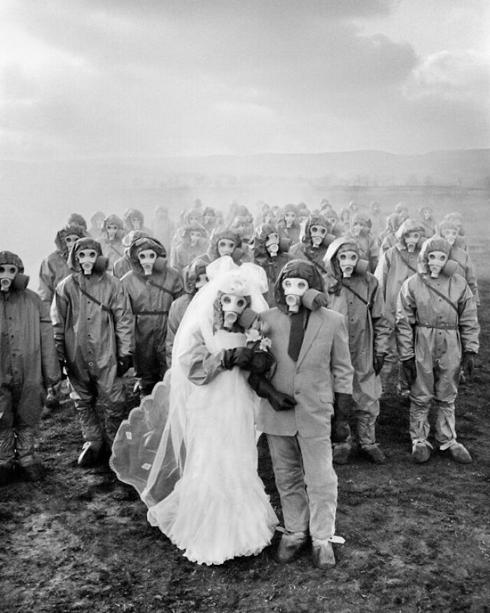 Cortejo de una boda rusa protestando contra la contaminación del aire, años 80. (Foto de A. Zhdanov)