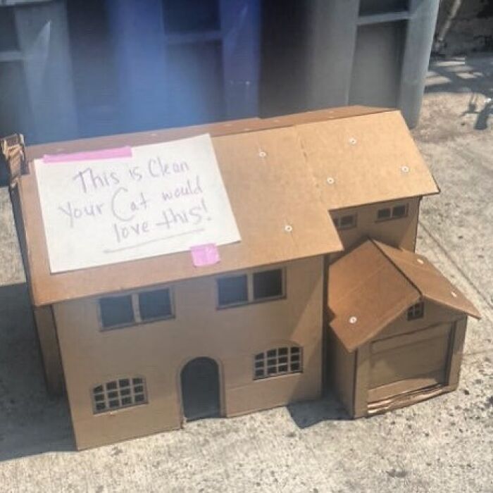 This Cat House Would Cost You 4.8m If It Were For A Human. Convent Between W 126 And W127