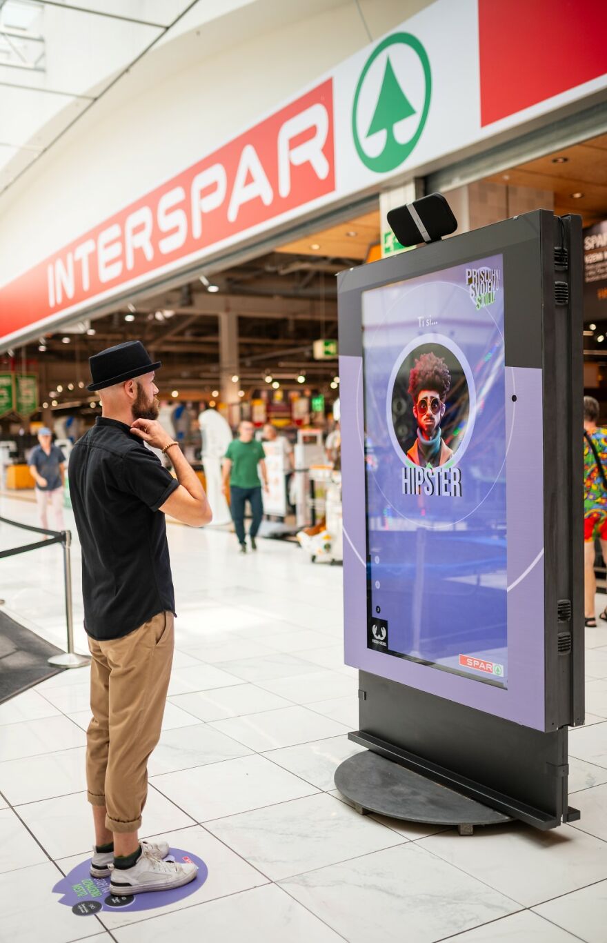 Interactive Ai Citylight By Spar Slovenia: How Your Outfit Strikes A Chord With Music Preferences Interactive Ai Citylight By Spar Slovenia: How Your Outfit Strikes A Chord With Music Preferences