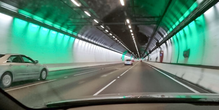 These Green Rings Of Light Moves At The Pace Of The Speed Limit To Help Gauge Speed