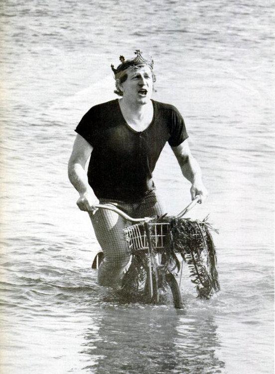 Richard-Harris-with-crown-riding-bike-in-sea-64cdb43716ed2.jpg