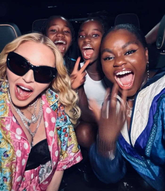 Vice President Kamala Harris Makes People React After Attending Beyoncé Show In A Gold Shirt Vice President Kamala Harris Makes People React After Attending Beyoncé Show In A Gold Shirt