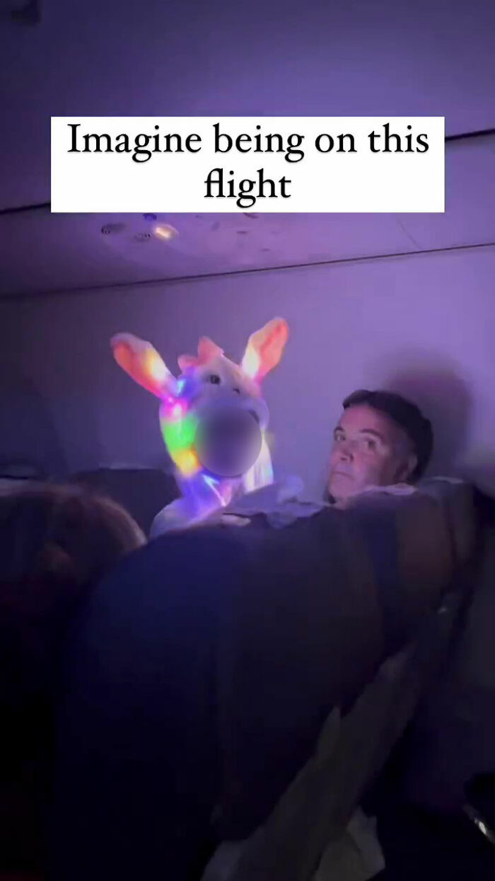 People Are “Sick” Of Parents Not Controlling Their Kids After One Brings Light-Up Hat To Red-Eye People Are “Sick” Of Parents Not Controlling Their Kids After One Brings Light-Up Hat To Red-Eye