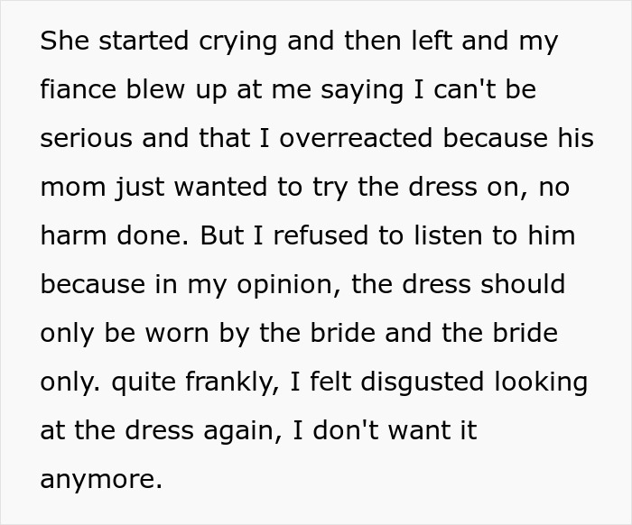 Woman's Fiancé Lets His Mom Try On Her Wedding Dress, Knowing She Would Be Livid, Drama Ensues Woman's Fiancé Lets His Mom Try On Her Wedding Dress, Knowing She Would Be Livid, Drama Ensues