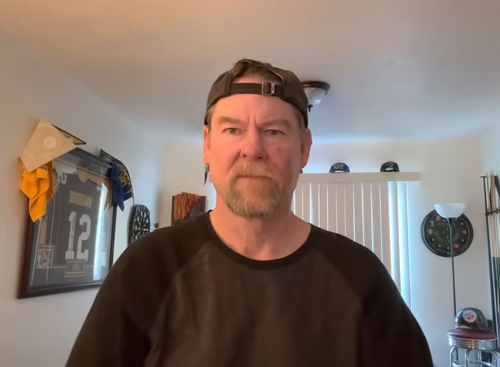 Handyman Gives Squatters Their Own Medicine After They Take Over His Mom’s House Handyman Gives Squatters Their Own Medicine After They Take Over His Mom’s House