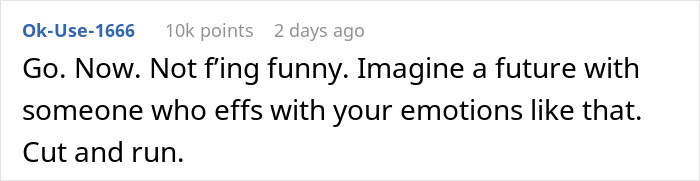 Guy 'Pranks' His GF Of 5 Years With A Fake Proposal, Cries When She Dumps Him