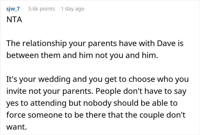 Groom Asks If He’s A Jerk To Uninvite Polycule Parents From The Wedding, Gets Support Online Groom Asks If He’s A Jerk To Uninvite Polycule Parents From The Wedding, Gets Support Online