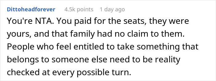 Couple Reserves Movie Theatre Seats, Finds Them Occupied By A Family With A Baby, Has None Of It Couple Reserves Movie Theatre Seats, Finds Them Occupied By A Family With A Baby, Has None Of It