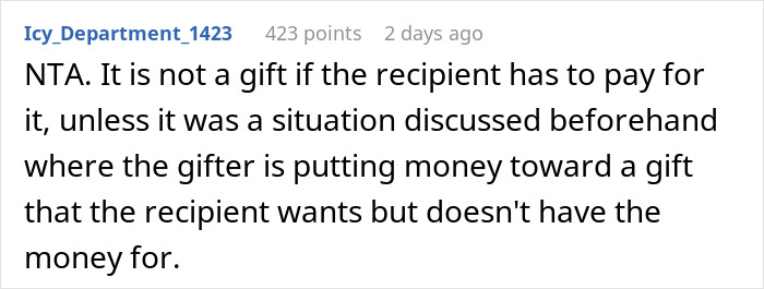 “Never Asked For It”: Woman Receives A Gift From MIL, Is Shocked When She Also Asks For $30 Back
