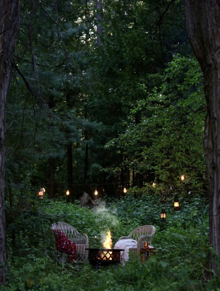 Summer Ambiance- Creating A Charming Backyard Fire Pit Area
