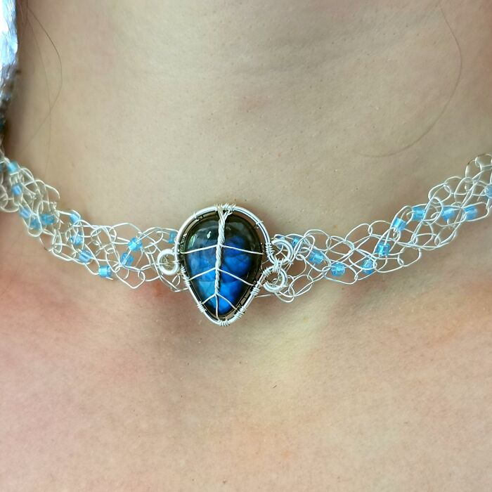 I Crocheted With Wire Instead Of Yarn To Make This Elven Leaf Necklace (5 Pics)