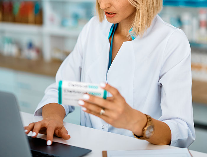 Boss Demands A Doctor&rsquo;s Note To Allow This Cashier To Drink At The Register, Doc Doesn&rsquo;t Hold Back