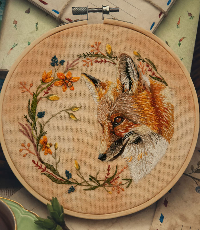 Fox stitching on embroidery hoop