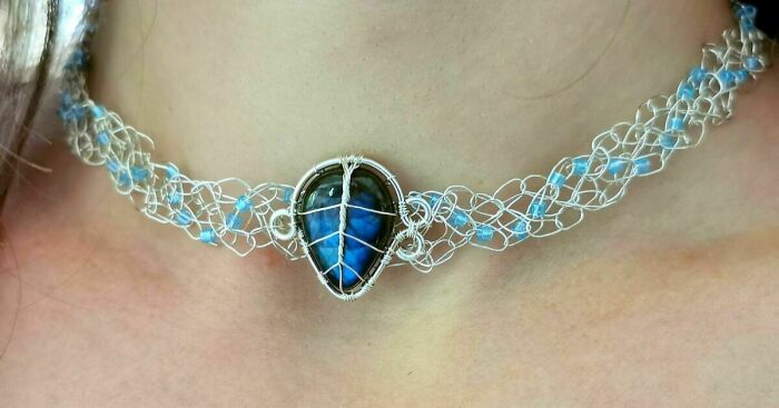I Crocheted With Wire Instead Of Yarn To Make This Elven Leaf Necklace (5 Pics)