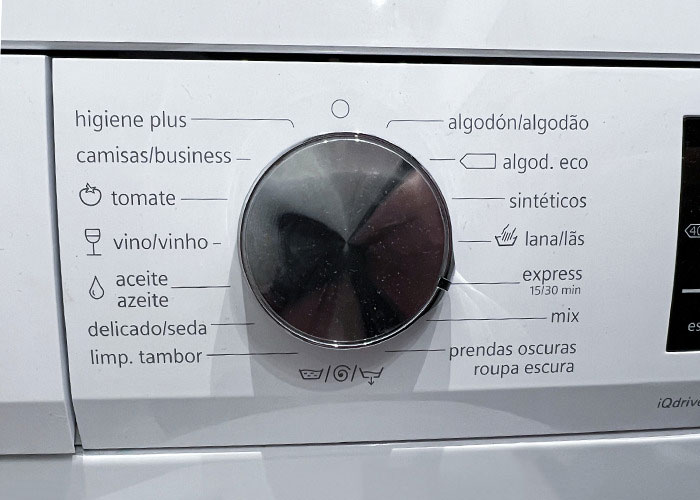 Washing Machines In Spain Have Tomato And Wine Programs To Remove The Stains