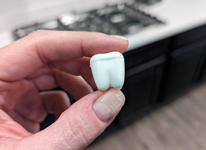 My 1st Grader Lost A Tooth During Class, And The School Sent It Home In This Tiny Tooth-Shaped Container