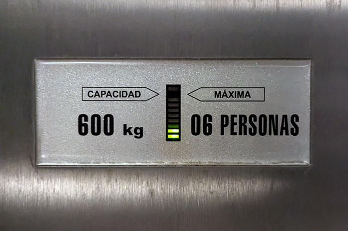 This Elevator Shows You How Close It Is To Its Weight Limit
