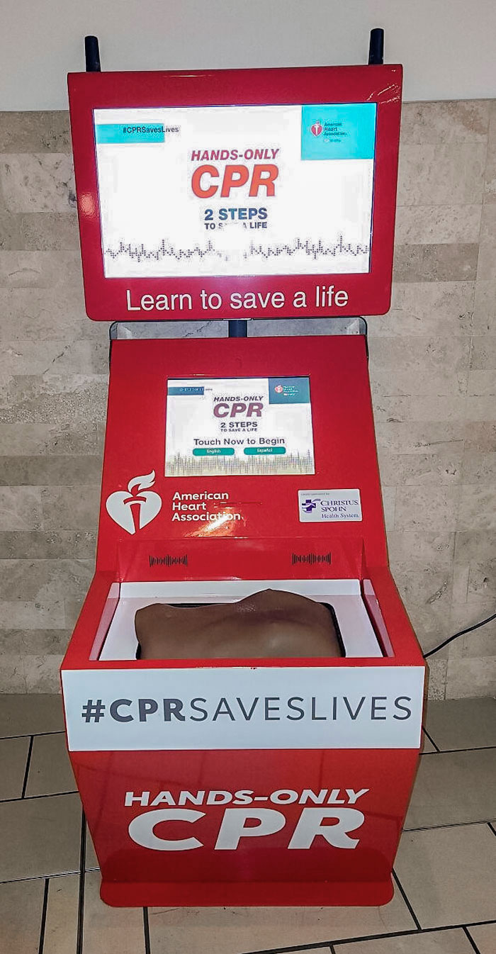 A Machine At The Mall That Teaches CPR