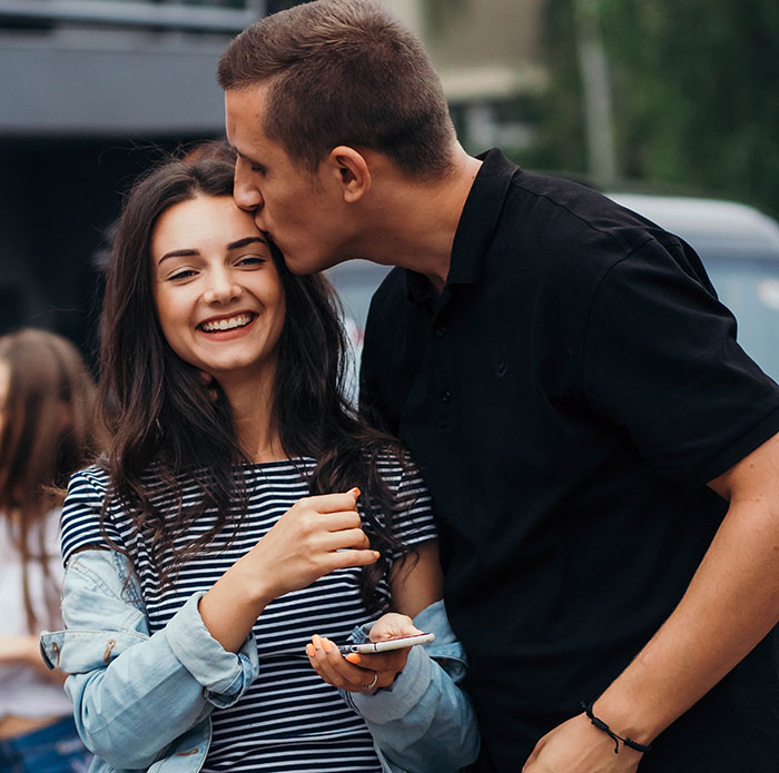 “I Find It Repulsive”: Guy Cancels Wedding After Uncovering Fiancée And Her Sister’s Secret “I Find It Repulsive”: Guy Cancels Wedding After Uncovering Fiancée And Her Sister’s Secret