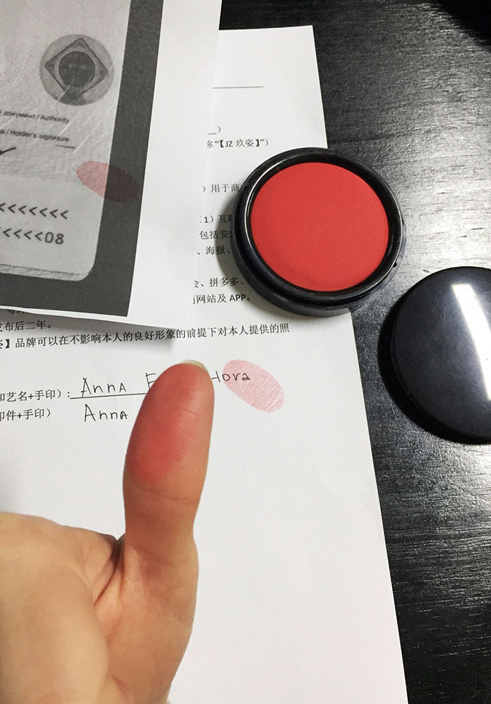 This Is How They Sign Documents In China (And Me Too)