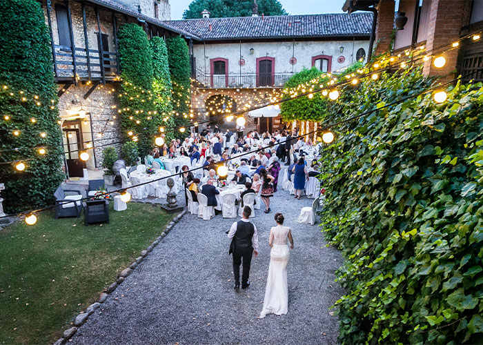 “His Wife Had A Temper He Should Know About”: Parents Berated For Leaving Son’s Wedding Early “His Wife Had A Temper He Should Know About”: Parents Berated For Leaving Son’s Wedding Early