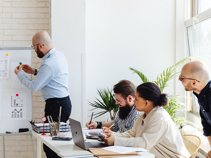 “My Brain Still Thinks I’m 25”: People Reveal The Worst Things About Their Current Age