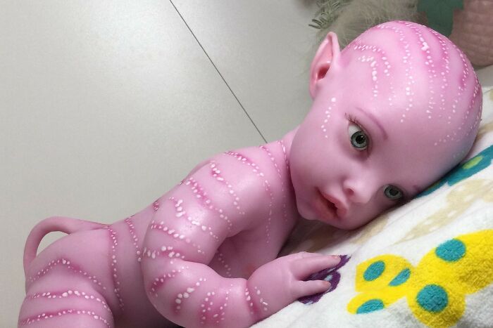 These lifelike dolls are helping women heal