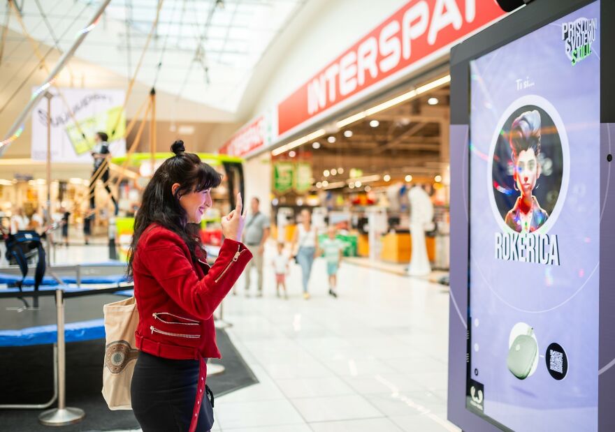 Interactive Ai Citylight By Spar Slovenia: How Your Outfit Strikes A Chord With Music Preferences