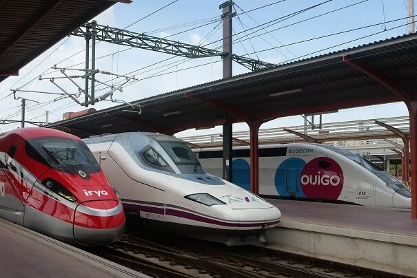 spanish-trains-64d900ad9d609-jpeg.jpg