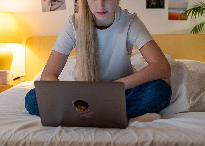 Teen Called A “Selfish Brat” For Exposing Why Dad And Stepmom Excluded Her From Wedding Teen Called A “Selfish Brat” For Exposing Why Dad And Stepmom Excluded Her From Wedding